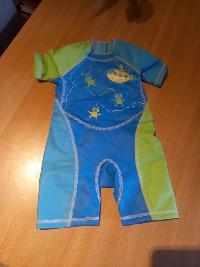 Combinaison piscine/plage bébé
