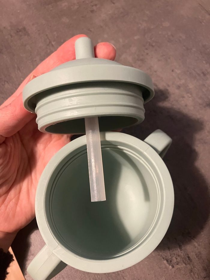 Tasse silicone avec paille Babymoov - photo numéro 3