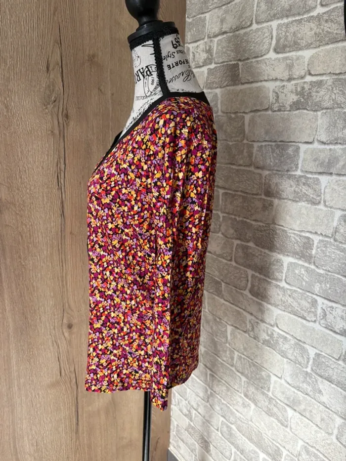 Blouse fleurie fluide taille 2 (38/40) - photo numéro 2
