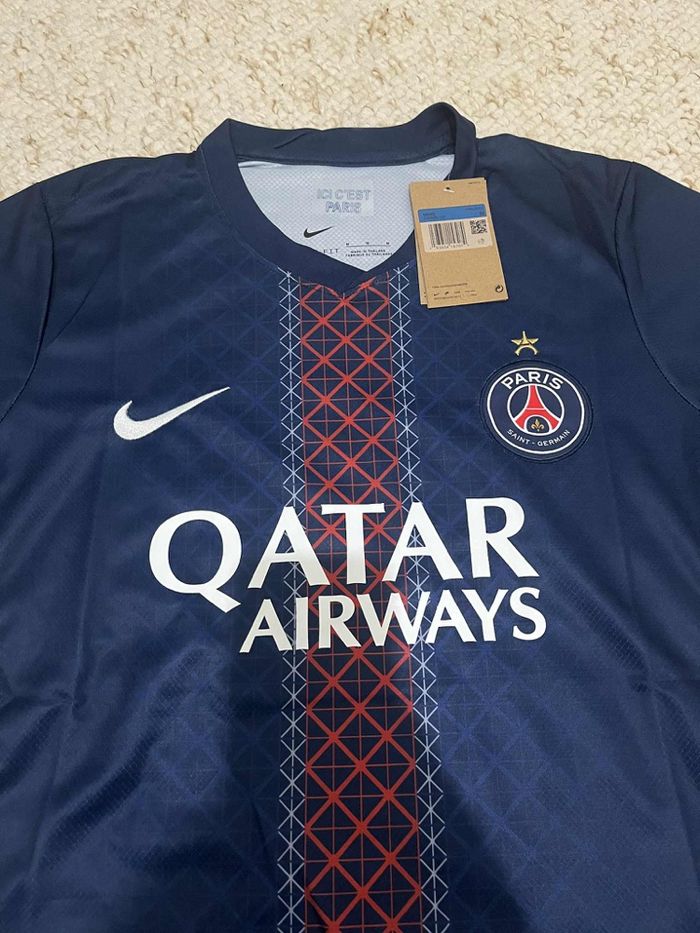 Maillot PSG neuve taille M - photo numéro 2