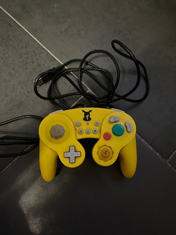 Mannette de switch / gamecube édition pokemon