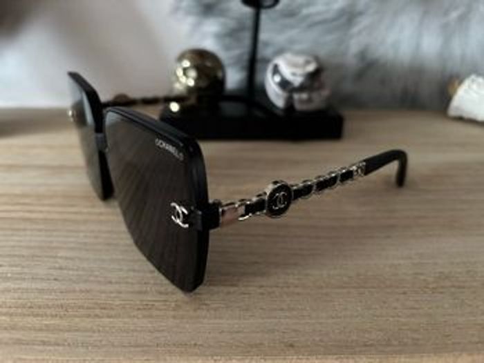 Lunette de soleil - photo numéro 2