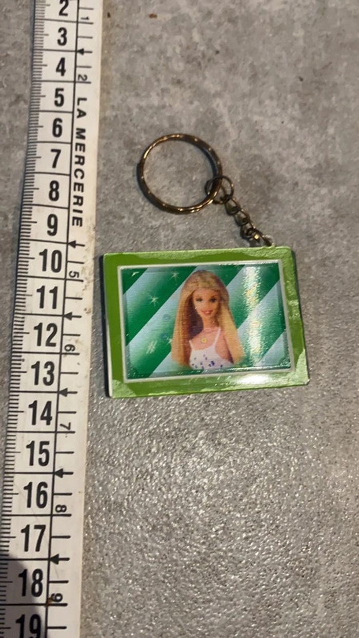 Port clef Barbie avec papier mémo note en relief image 3D change