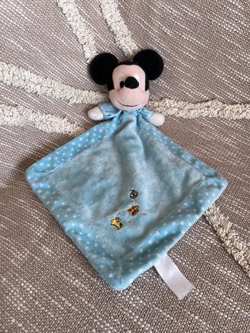 Peluche doudou plat 33cm Disney Mickey souris bleu à pois blanc très bon état