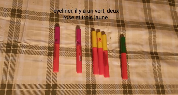 Lot revendeur maquillage - photo numéro 4