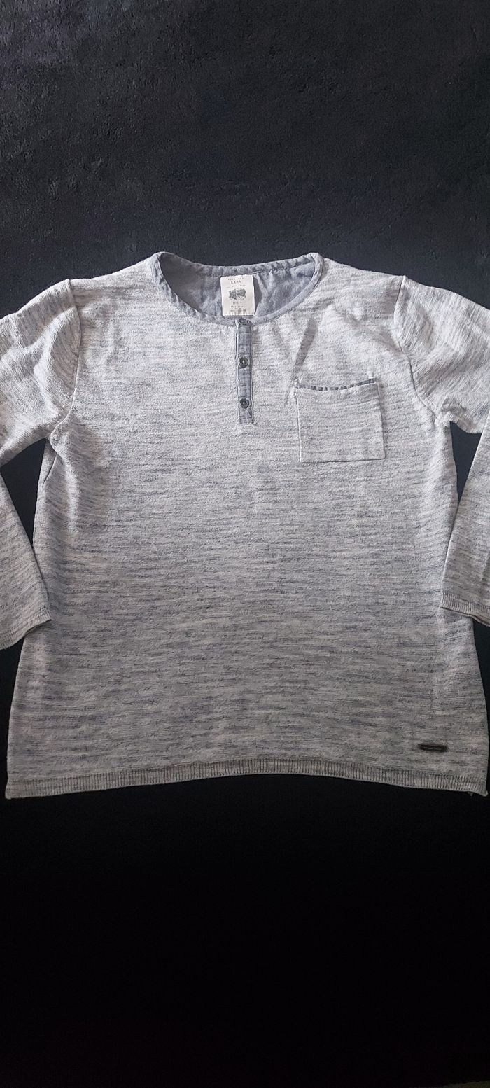 Pull Zara taille 11/12 ans