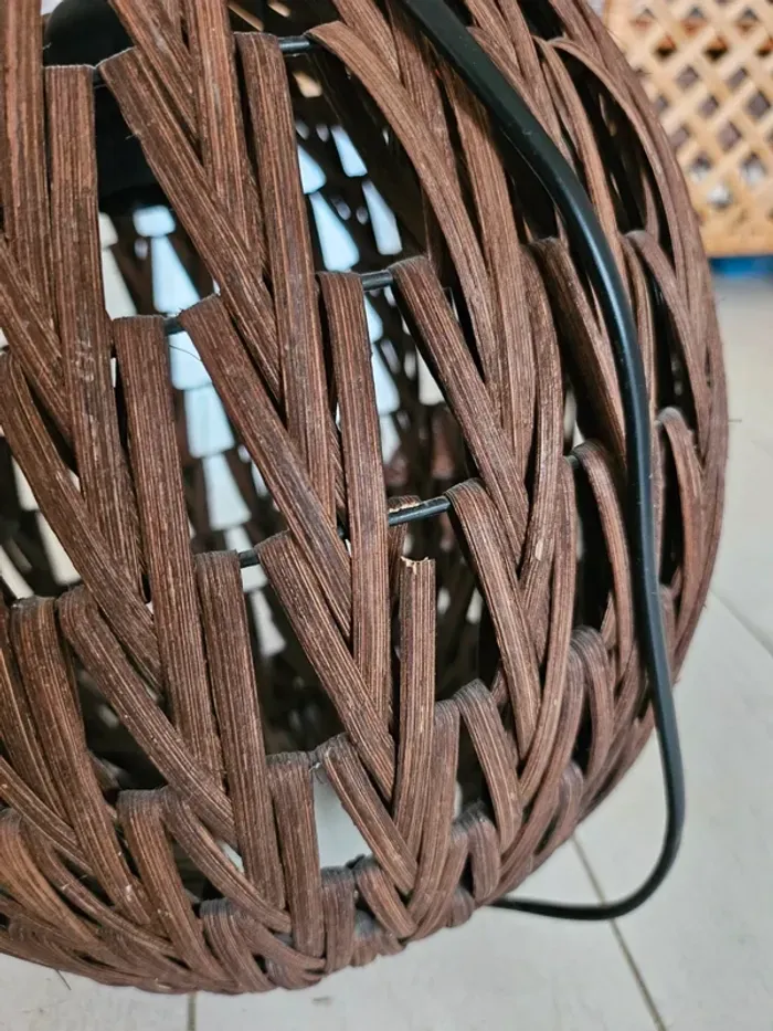Jolie suspension en rotin ajouré très bon état - photo numéro 2