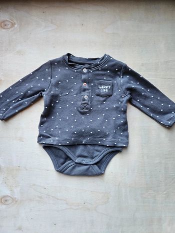 Body / tee shirt taille 6 mois