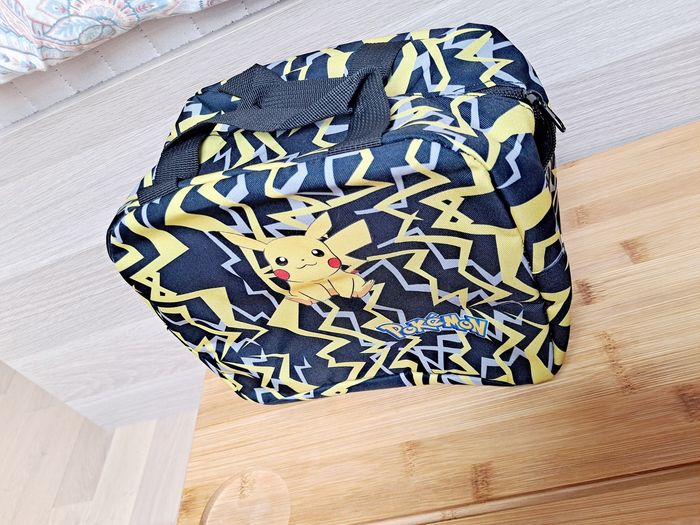neuf sac isotherme pour repas lunch gouter pique nique pikachu éclair pokémon