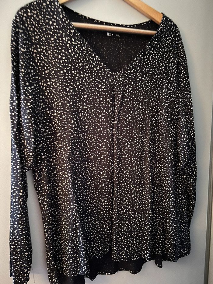 Blouse noire tacheté blanc XXL tex