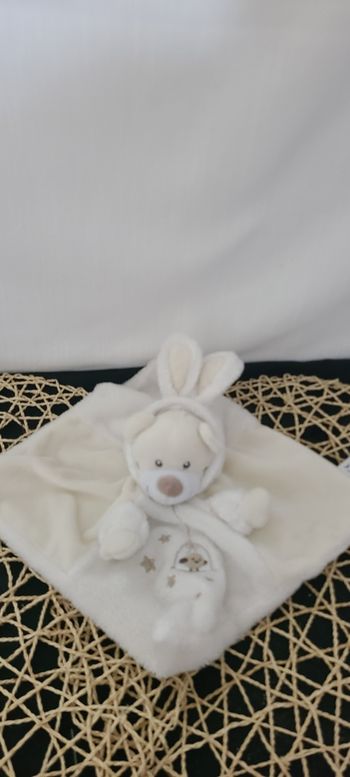Lapin À Capuche Gémo Blanc Beige Oiseau doudou plat mouchoir