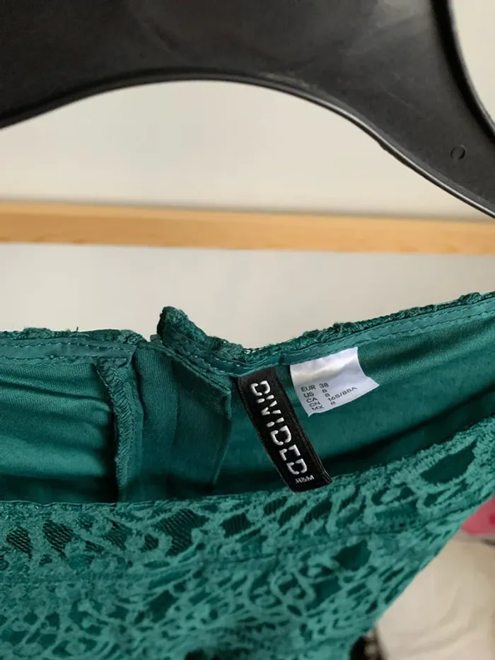 Robe dentelle verte - photo numéro 3