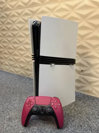 Sony PlayStation 5 Pro 2 To + Manette DualSense Rouge