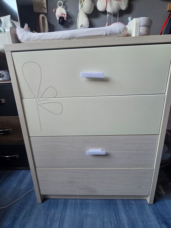Commode et table à langer