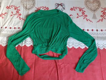Petit top vert taille 36