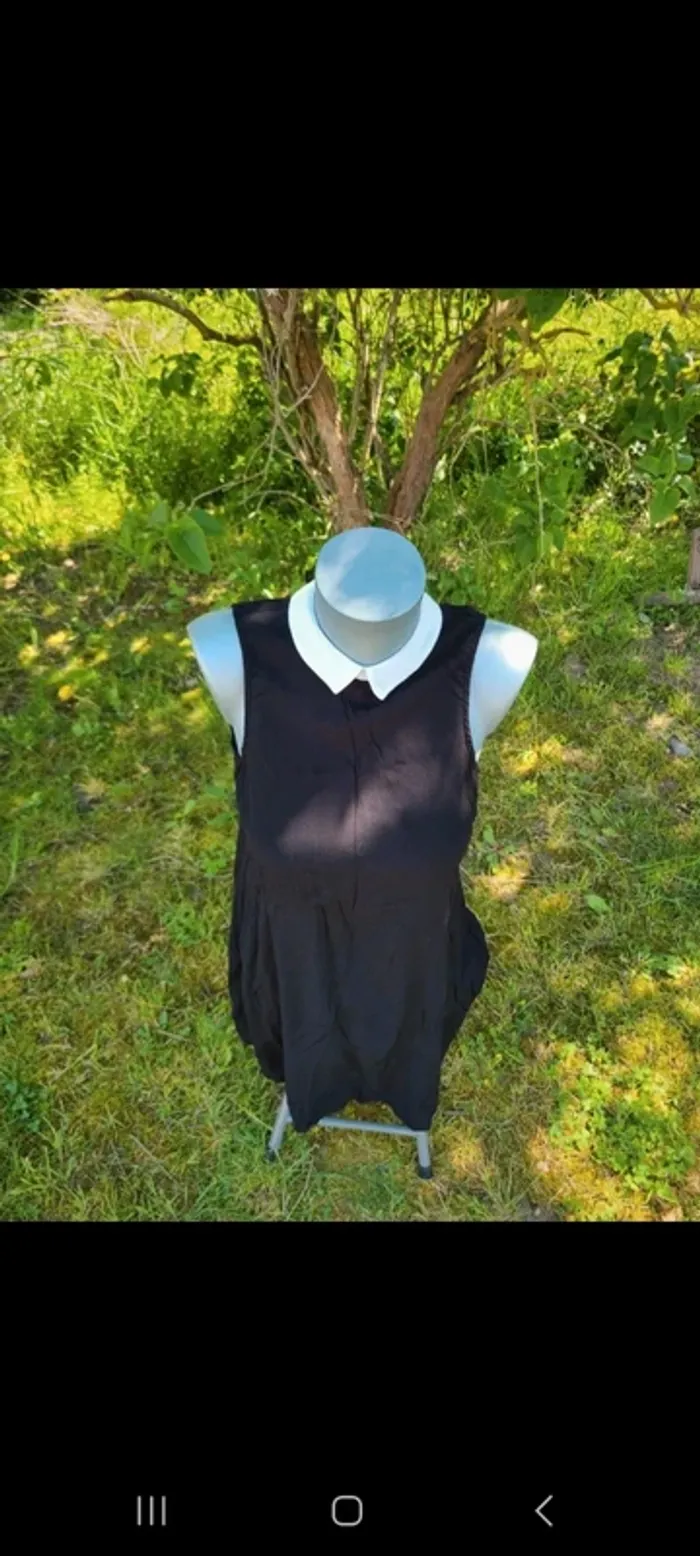 Robe noire col Claudine 38 - photo numéro 2