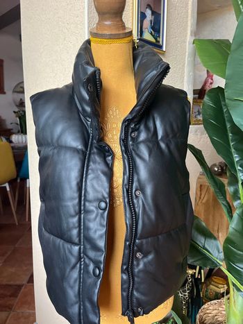 Veste sans manche similicuir Zara