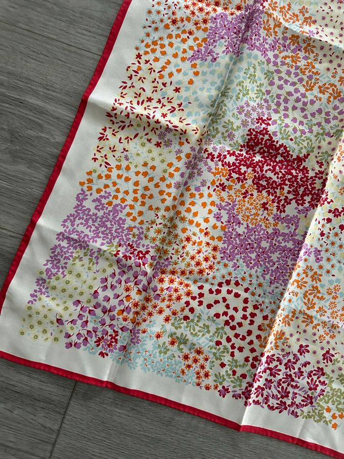 Foulard carré de soie à fleurs multicolore Vintage 52x52cm - photo numéro 3
