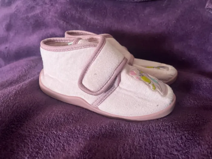 Chaussons licorne pointure 30 - photo numéro 3