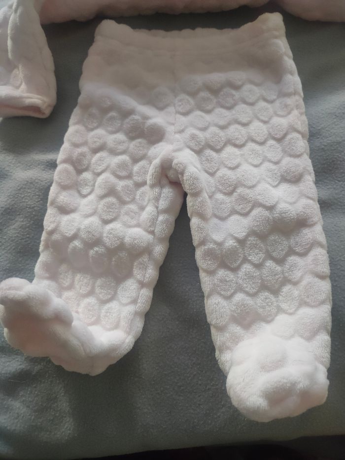 Ensemble 6 mois Kiabi - photo numéro 2