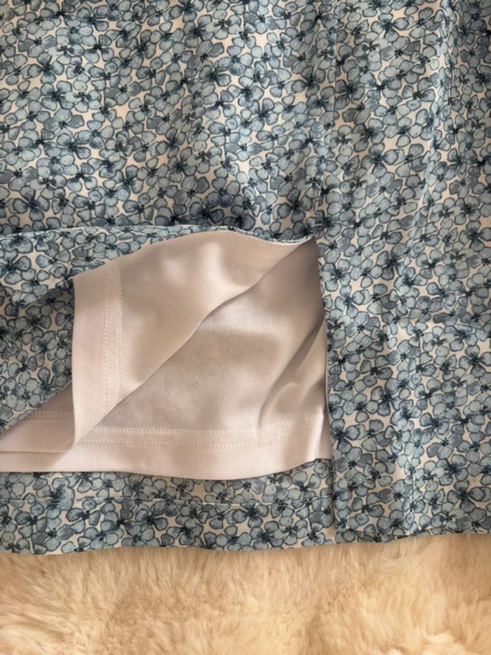 Jupe Na-Kd bleue à fleurs taille 38 EU = 40 FR - photo numéro 3
