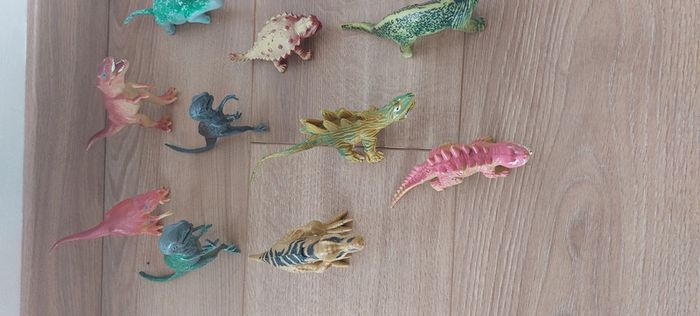 Lot 24 dinosaures - photo numéro 4