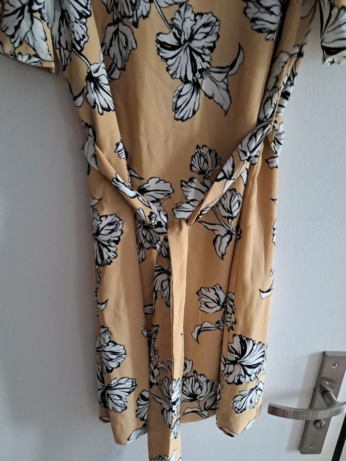Robe fleuri h&m - photo numéro 2