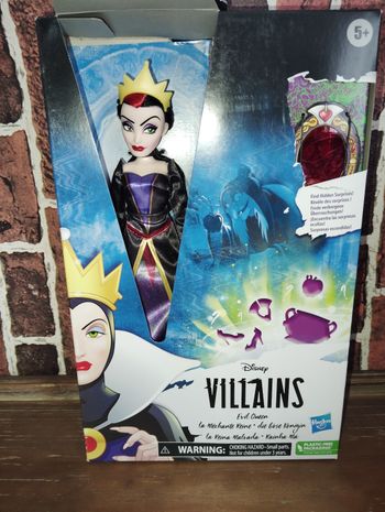 Poupée Disney villains la méchante reine 