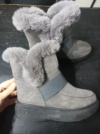 Bottes fourrées taille 37