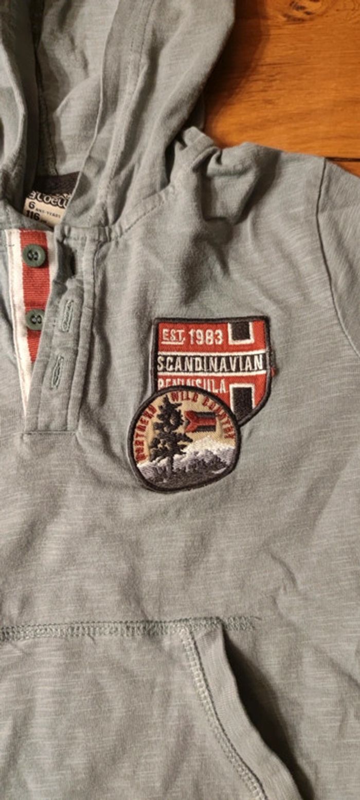 Sweat fin à capuche 6 ans - photo numéro 2