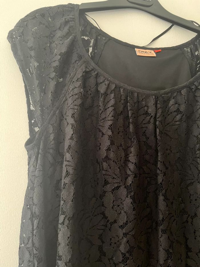Robe dentelle noir only - photo numéro 2