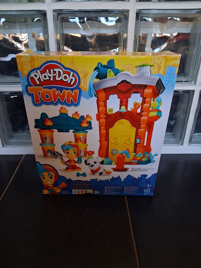 Maison de pompiers Play-Doh Town - photo numéro 4