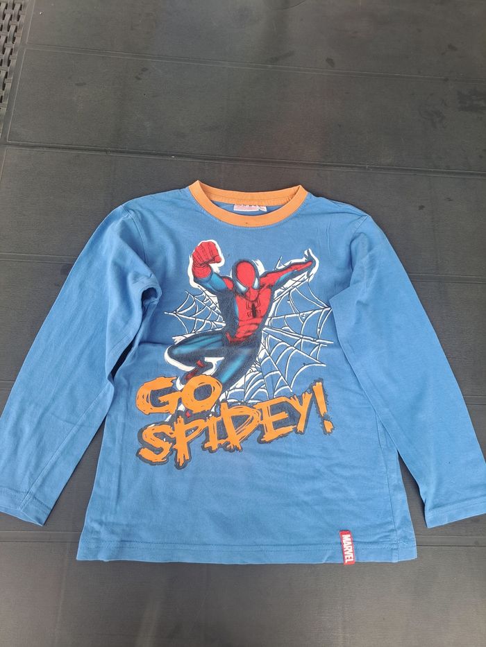 Pull léger "Spider-man"