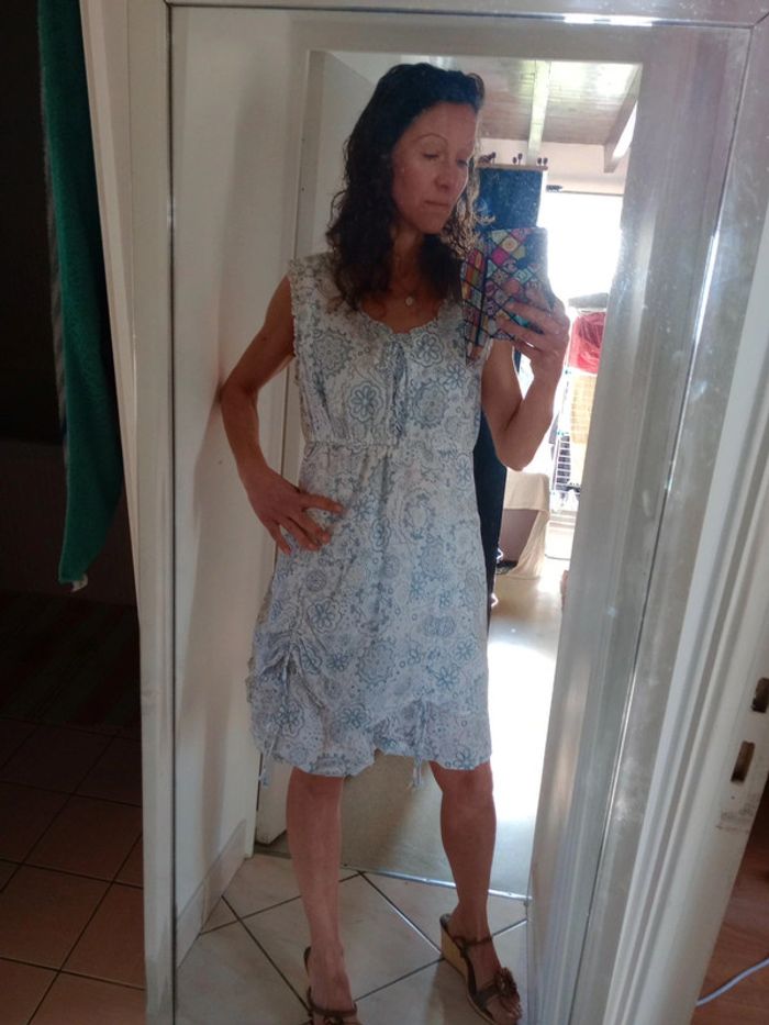 Robe fantaisie 48 blanche bleu grise Fantaisie c19