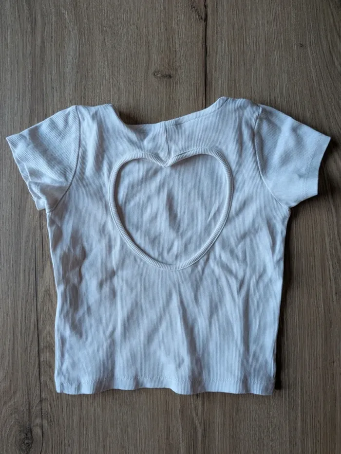 Tee shirt Zara avec ouverture cœur dans le dos