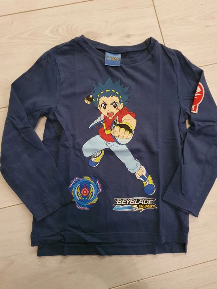 Tshirt 5 ans "Beyblade Burst"