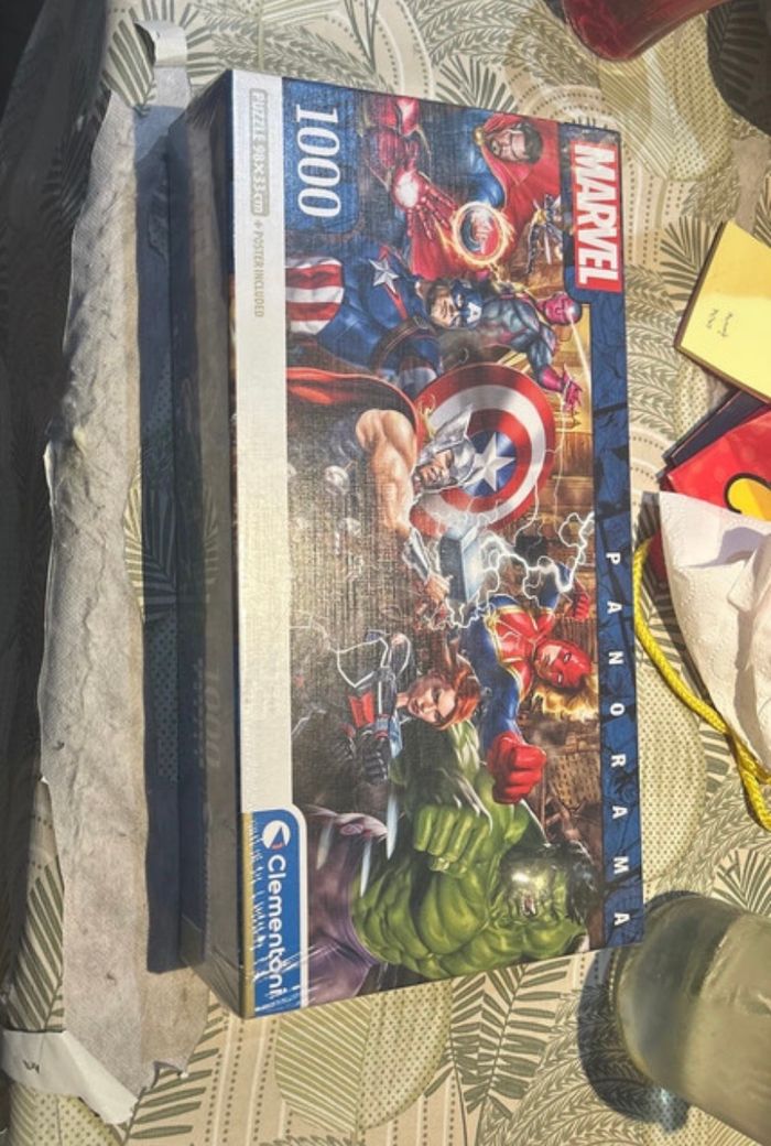 Puzzle Marvel neuf emballer 1000 pièces - photo numéro 1