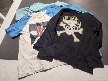 Lot de 4 tee-shirts 8 et 10 ans
