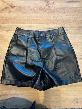 Short taille haute noir faux cuir SHEIN taille M