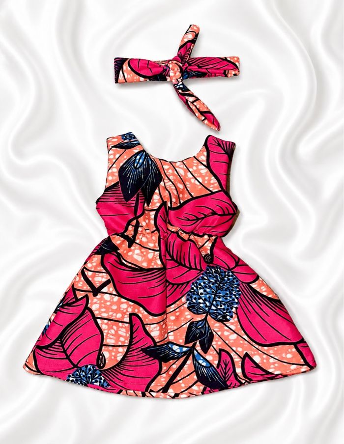 Robe en wax avec pression à l’épaule + son bandeau à nouer - photo numéro 1