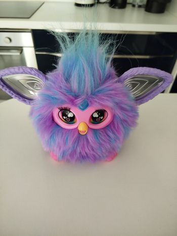 Grand Furby hasbro