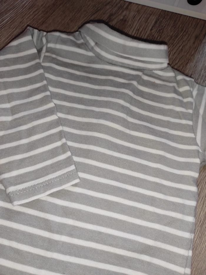 Sous pull 6 mois - photo numéro 2