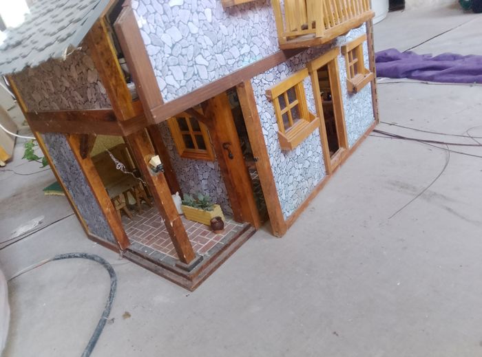 Maison de poupée fabrication main pas d envoie - photo numéro 6