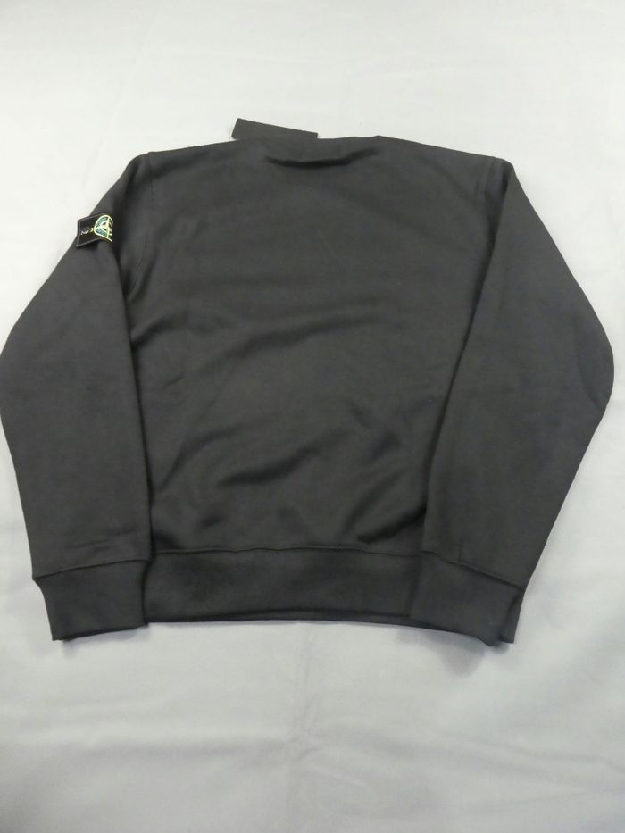 Pull stone island noir taille L - photo numéro 2