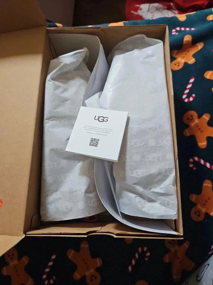 Ugg tazz w chesnut Taille 37 neuve - photo numéro 3