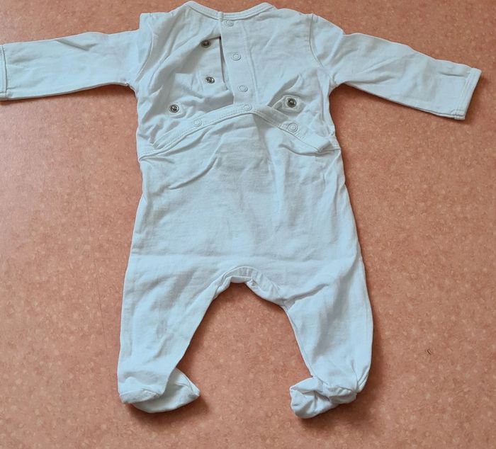 Pyjama 1mois - photo numéro 5