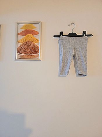 Joli petit legging gris baby club de C&A Taille 3 mois