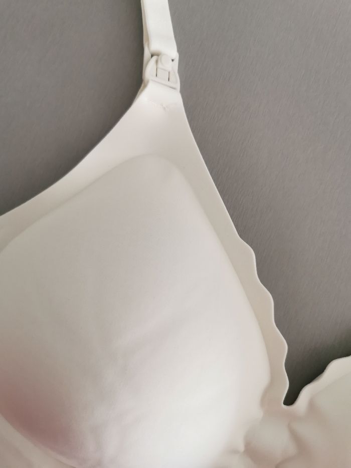 Soutien-gorge maternité jamais porté - photo numéro 3