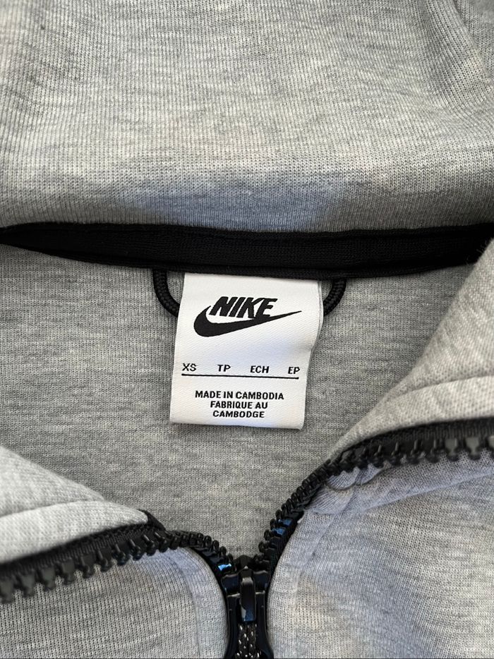 Ensemble de jogging Nike - photo numéro 3