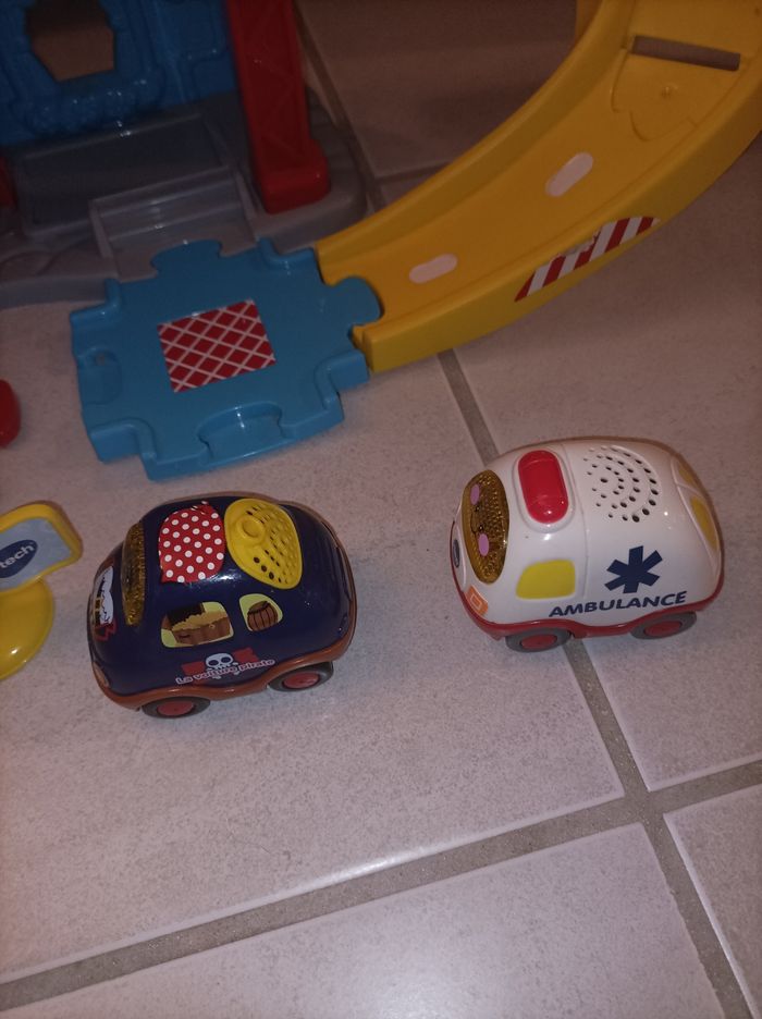 Maxi caserne de pompiers VTech - photo numéro 6